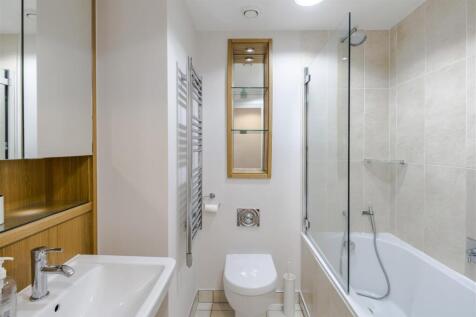 BATH-01.jpg
