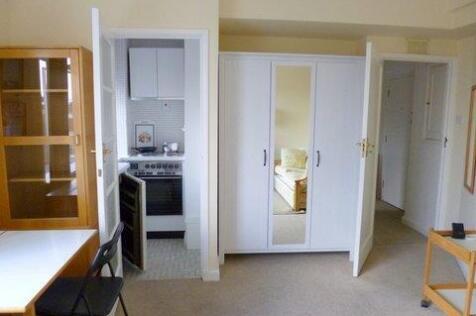 New - Kitchen.JPG