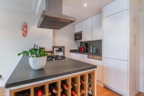 KITCHEN 3.jpg
