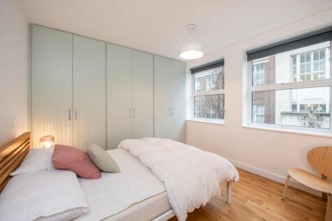 BEDROOM 1 a.jpg