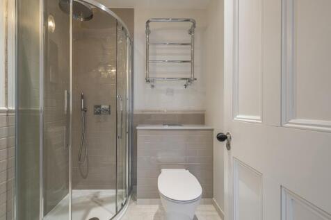 bathroom (2).jpg