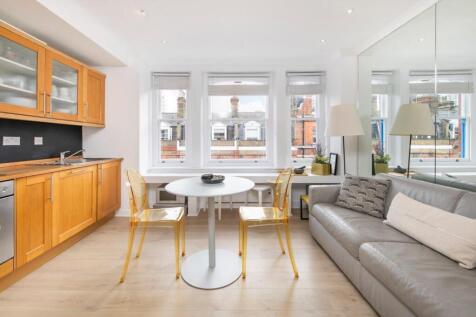 RECEPTION &amp; KITCHEN