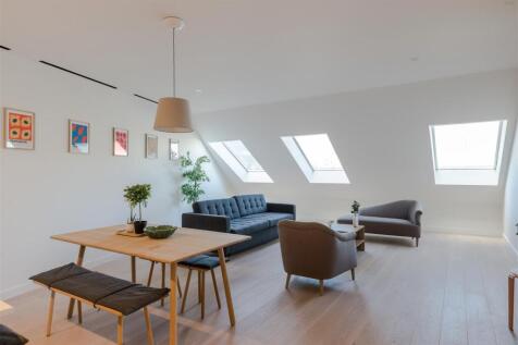 15 Hollen Street-12.