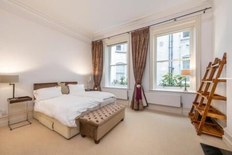 bedroom (1).jpg