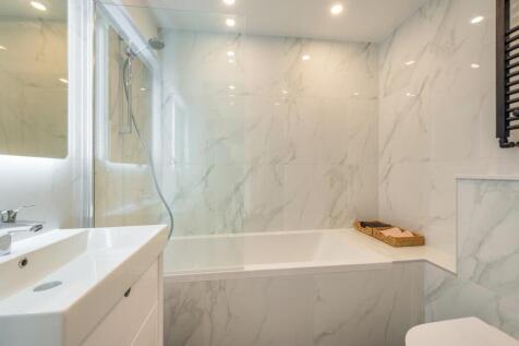 bathroom (1).jpg