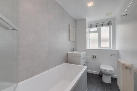 BATHROOM 1.jpg