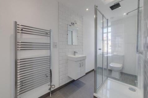 BATHROOM 1.jpg