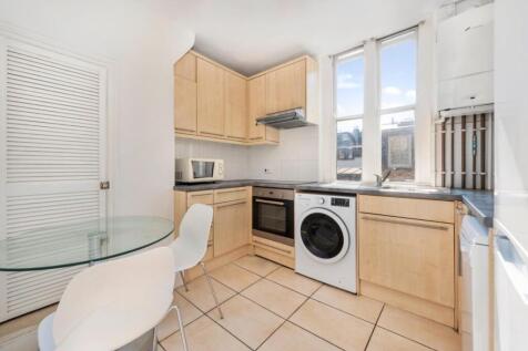 KITCHEN 1.jpg