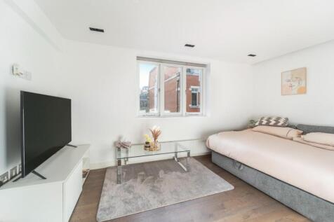 bedroom (1).jpg