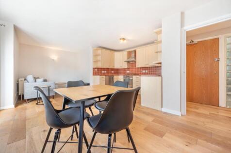 RECEPTION &amp; KITCHEN