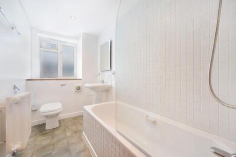 BATHROOM 2.jpg