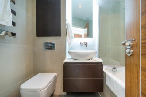 bathroom (1).jpg