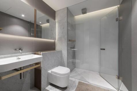 BATHROOM 1.jpg