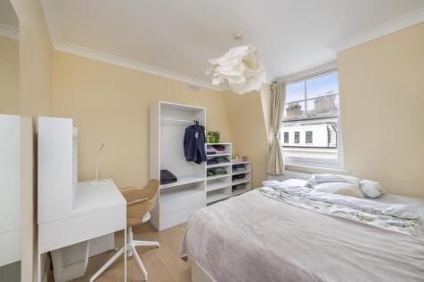 bedroom (1).jpg