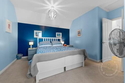 ashbourn-way-01.jpg
