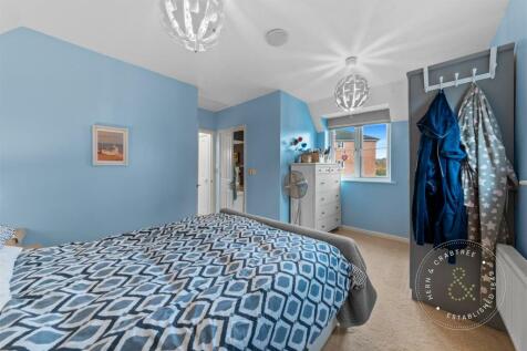 ashbourn-way-02.jpg