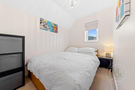 ashbourn-way-05.jpg