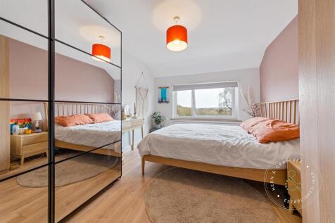 Carisbrooke-Way-01.jpg