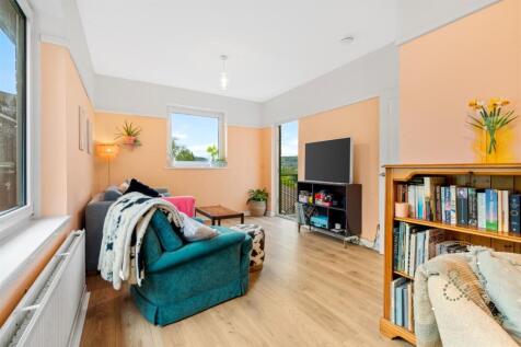 Linnet Close, Hern Crabtree (17).jpg