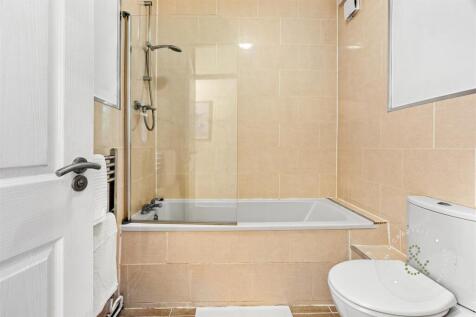 Linnet Close, Hern Crabtree (12).jpg