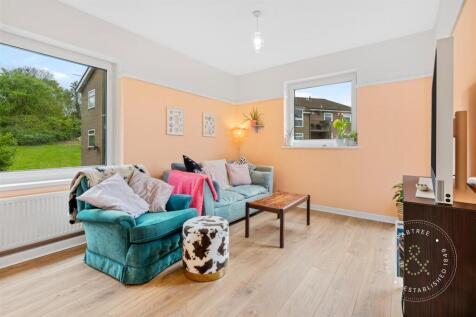 Linnet Close, Hern Crabtree (13).jpg