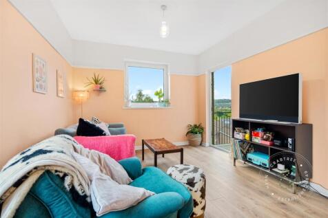 Linnet Close, Hern Crabtree (18).jpg
