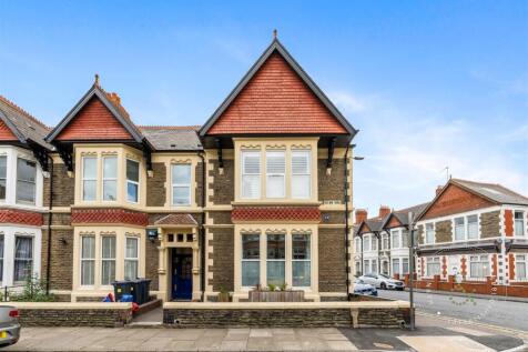 Kelvin Road, Roath, Hern Crabtree (26).jpg