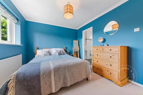 Cottage-Close-05.jpg