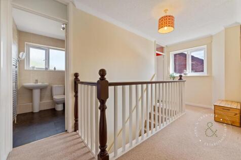 Cottage-Close-10.jpg