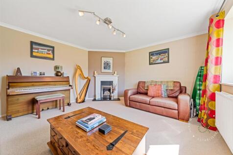 Cottage-Close-17.jpg