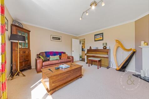 Cottage-Close-18.jpg