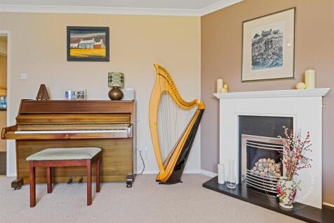 Cottage-Close-19.jpg
