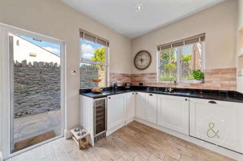 Amesbury-Road-34.jpg