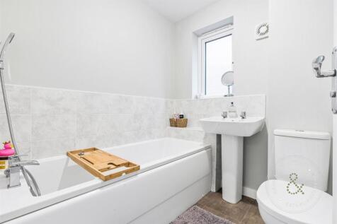 Ffordd Crabtree, St Ederyns, Cardiff (17).jpg