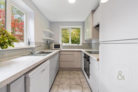 Maes Y Crochan, St Mellons, Cardiff (17).jpg