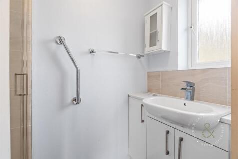 Maes Y Crochan, St Mellons, Cardiff (28).jpg