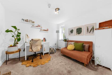 Francis-House-05.jpg