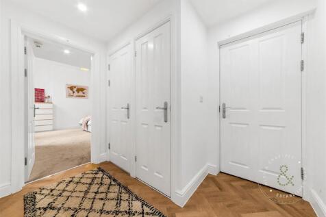 Francis-House-10.jpg