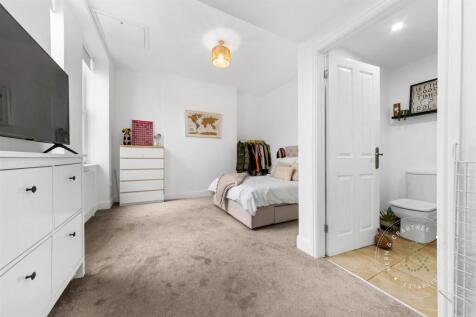 Francis-House-01.jpg