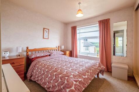 8 Tarn Close (10 of 21).jpg