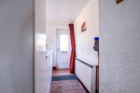 8 Tarn Close (1 of 21).jpg