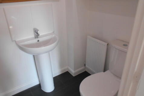Ensuite with shower