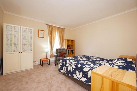 Bedroom One (First Floor)