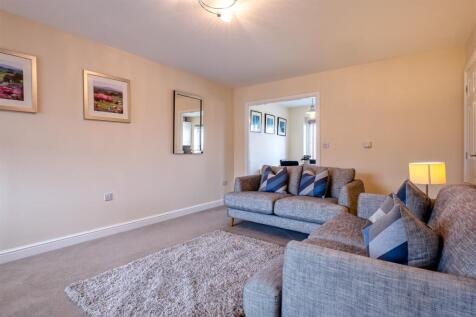 7 Cowper Close (4 of 19).jpg