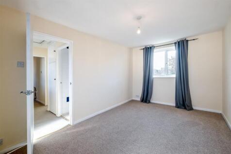6 Medway Road (11 of 18).jpg