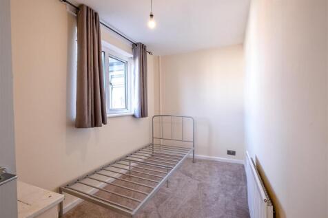 6 Medway Road (12 of 18).jpg