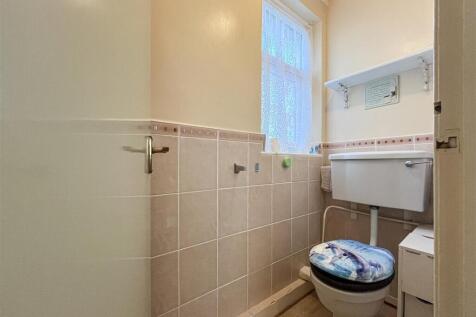 24 Darent Avenue (18 of 20).jpg