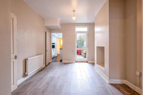 5 Lincoln Street (6 of 18).jpg