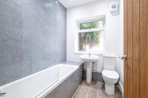 128 Oxford Street (10 of 11).jpg