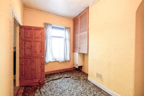 19 Derry Street (14 of 16).jpg